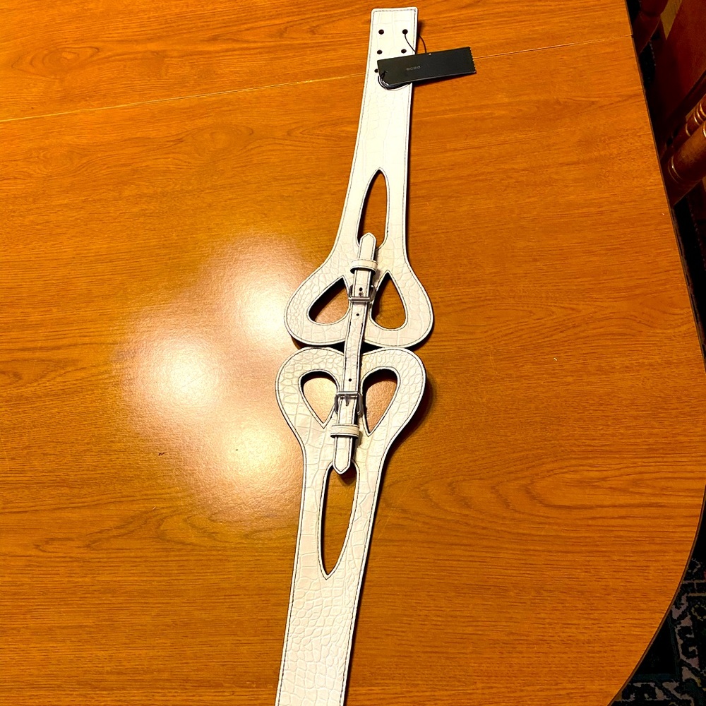 BCBGMaxAzria White Cutout Belt